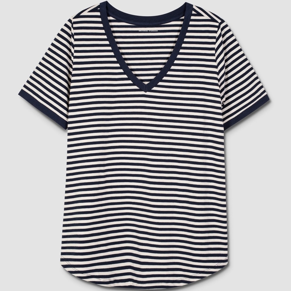 NWT V Rex Tee Universal Standard